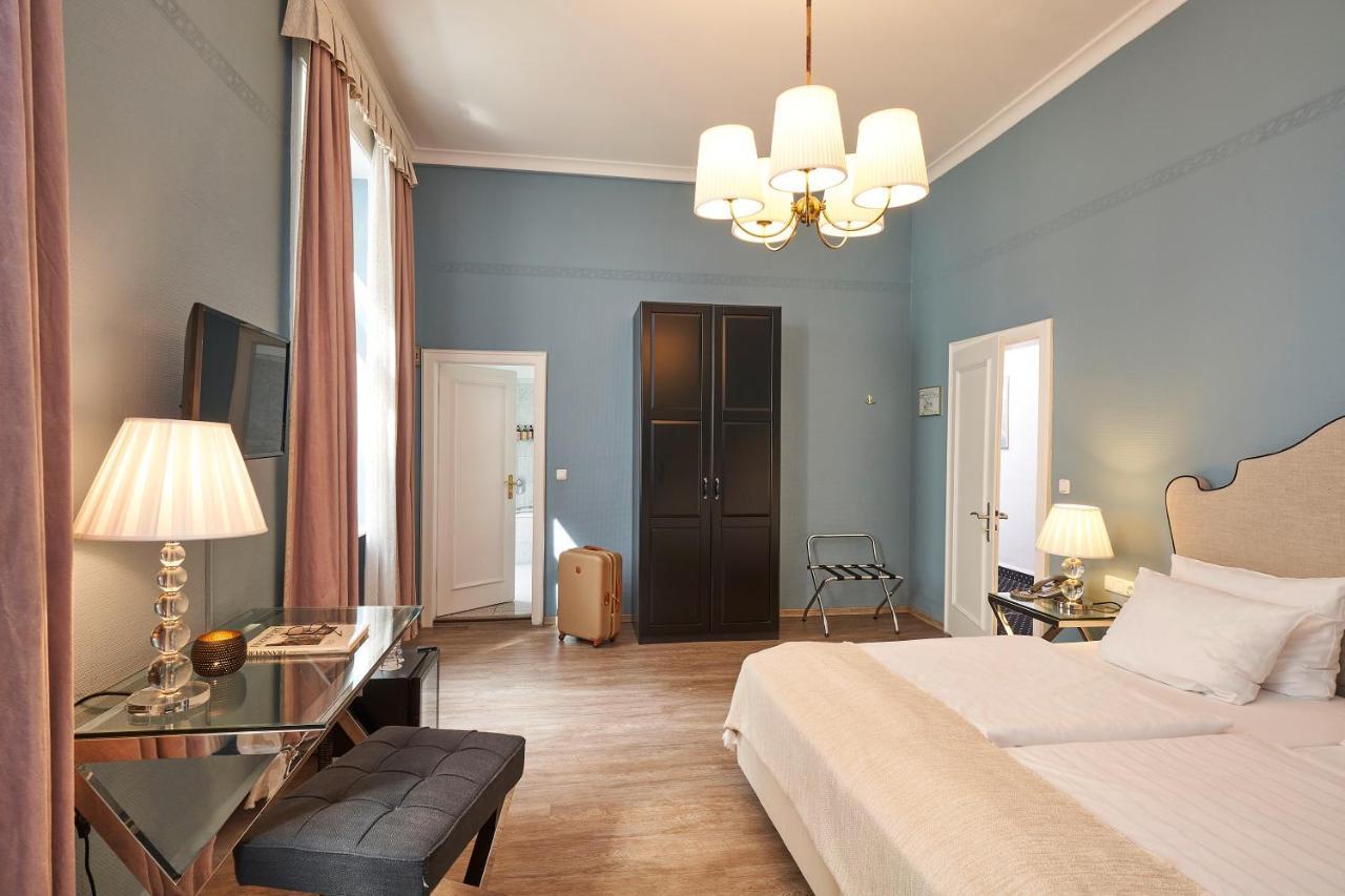 Hotel Monopol - Central Station Frankfurt am Main Eksteriør billede