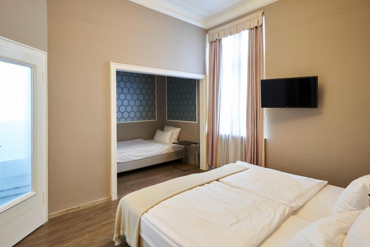 Hotel Monopol - Central Station Frankfurt am Main Eksteriør billede